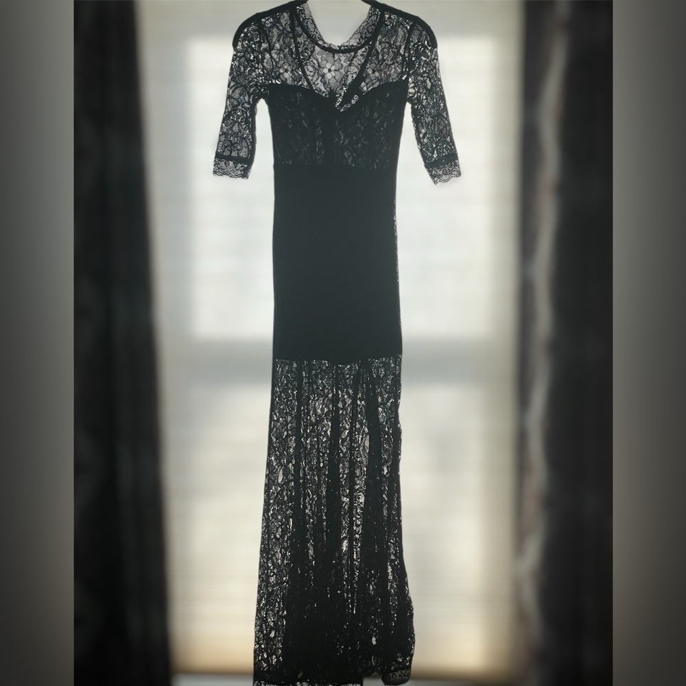 Lulu’s Elegant Navy Blue Lace Dress